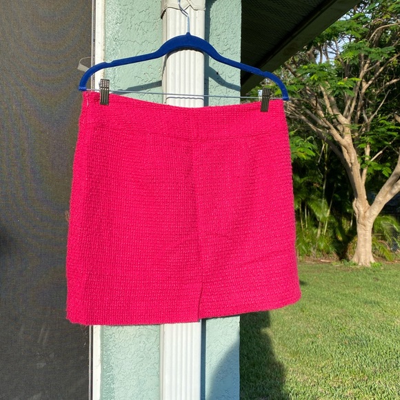 mini skirt - Picture 2 of 9